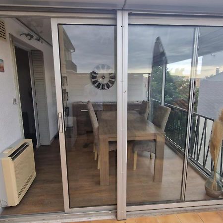 Appartement En Bord De Plage - A 50 M De La Mer Canet-en-Roussillon Bagian luar foto