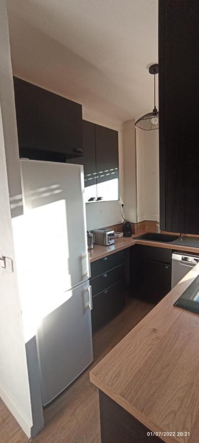 Appartement En Bord De Plage - A 50 M De La Mer Canet-en-Roussillon Bagian luar foto