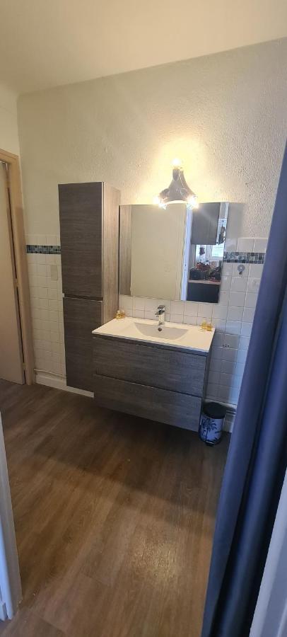 Appartement En Bord De Plage - A 50 M De La Mer Canet-en-Roussillon Bagian luar foto