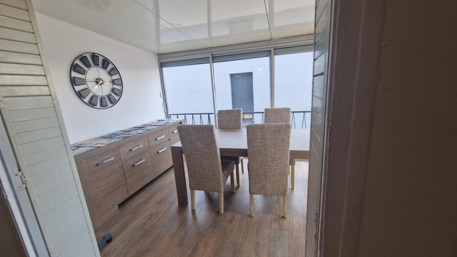 Appartement En Bord De Plage - A 50 M De La Mer Canet-en-Roussillon Bagian luar foto